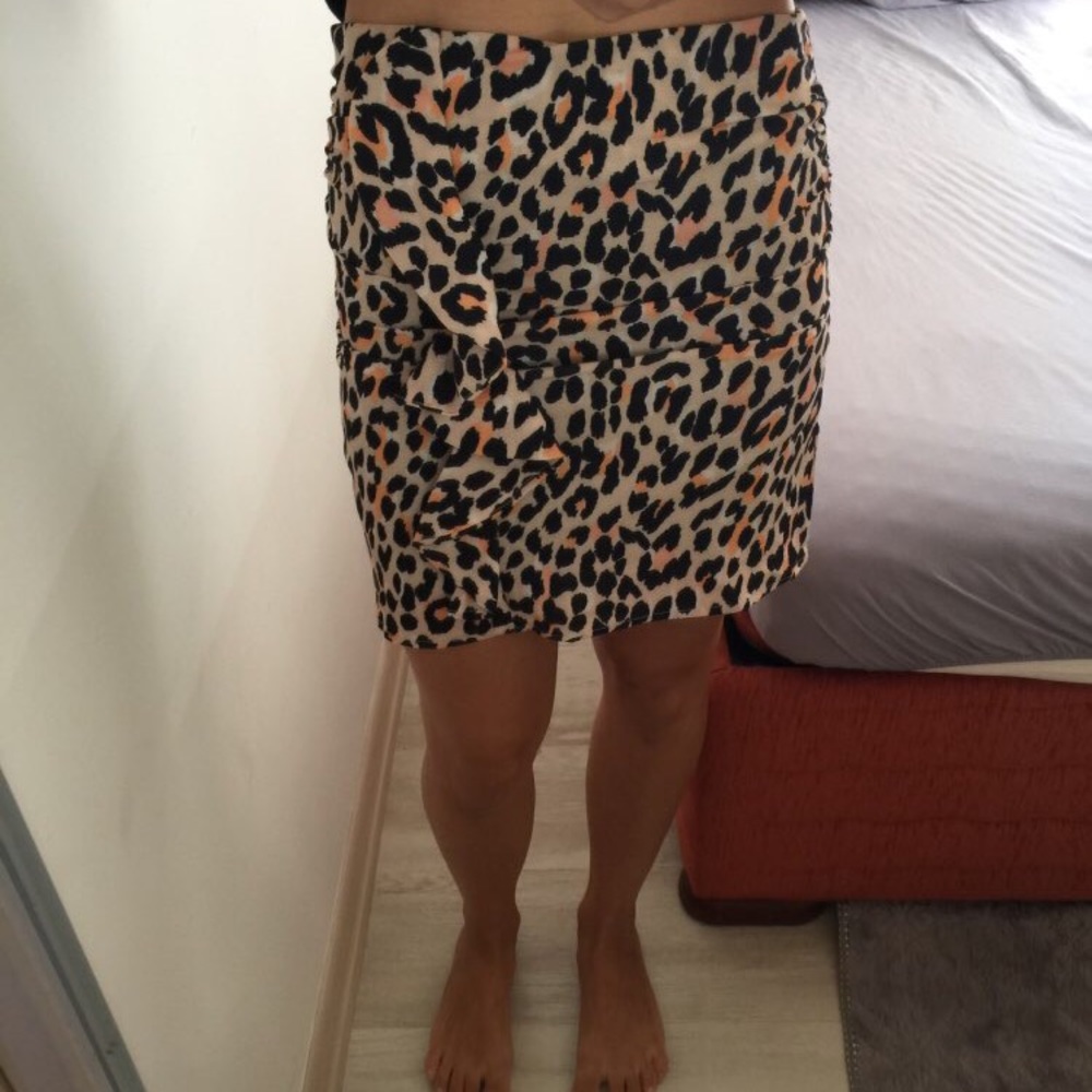 👻FLIRTY & CUTE Leopard Skirt w/ Ruffle Draping